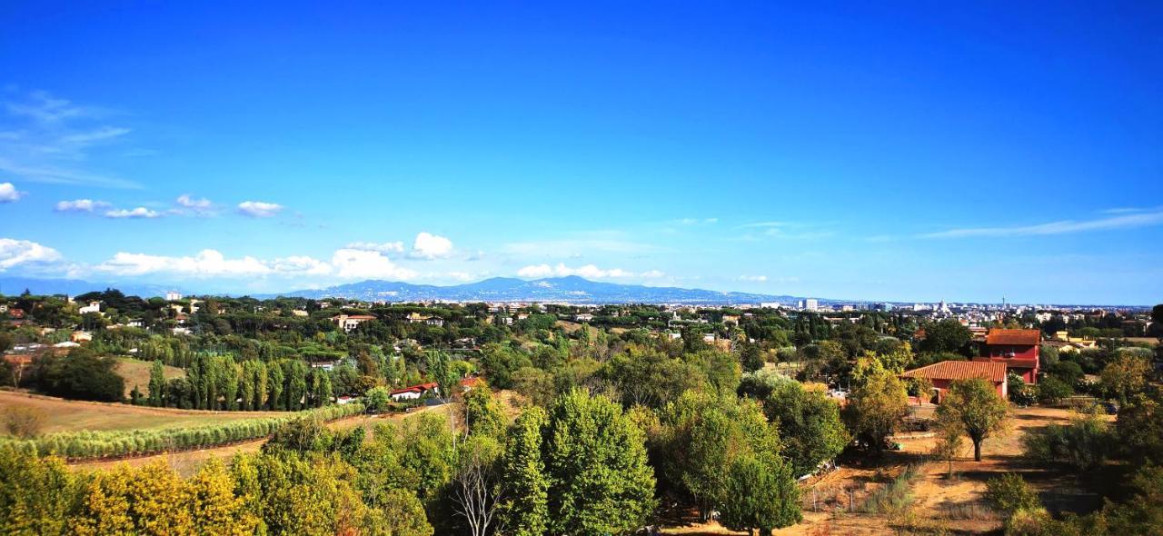 Appartamento Cosy Penthouse Loft With Stunning View Roma Esterno foto
