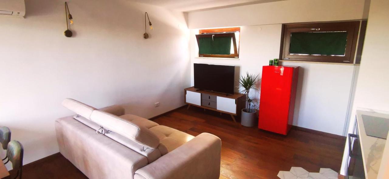 Appartamento Cosy Penthouse Loft With Stunning View Roma Esterno foto