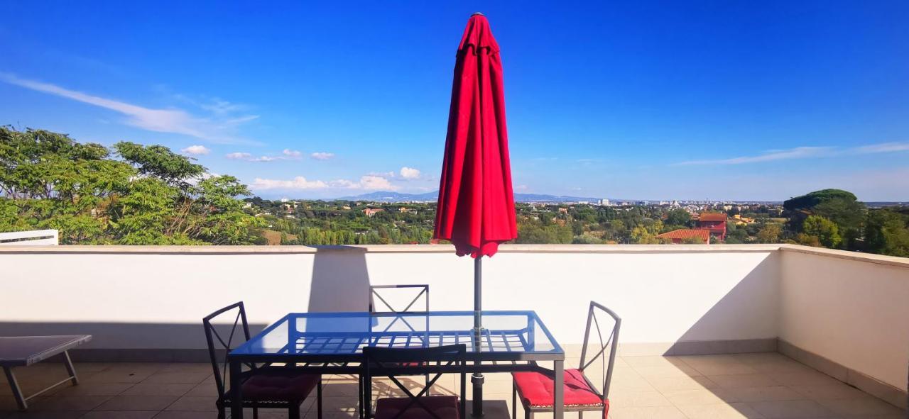 Appartamento Cosy Penthouse Loft With Stunning View Roma Esterno foto