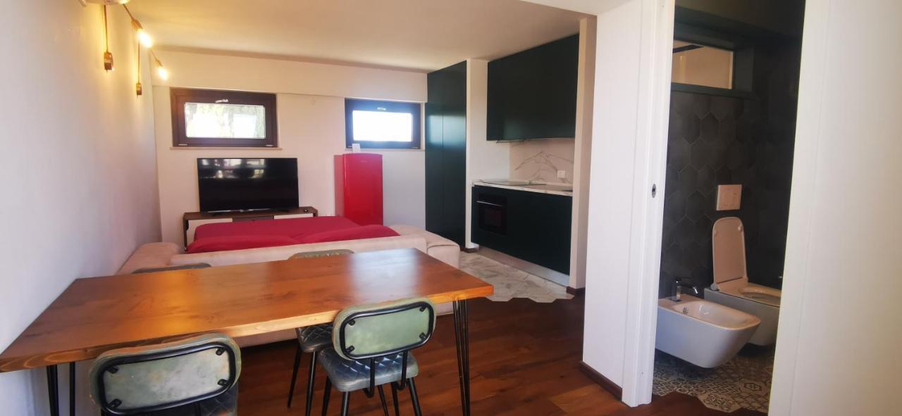 Appartamento Cosy Penthouse Loft With Stunning View Roma Esterno foto